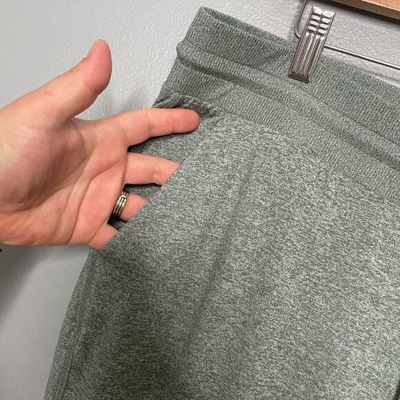 ATHLETA Metropolis Gray Uptempo Joggers sz 1X - Picture 7 of 9
